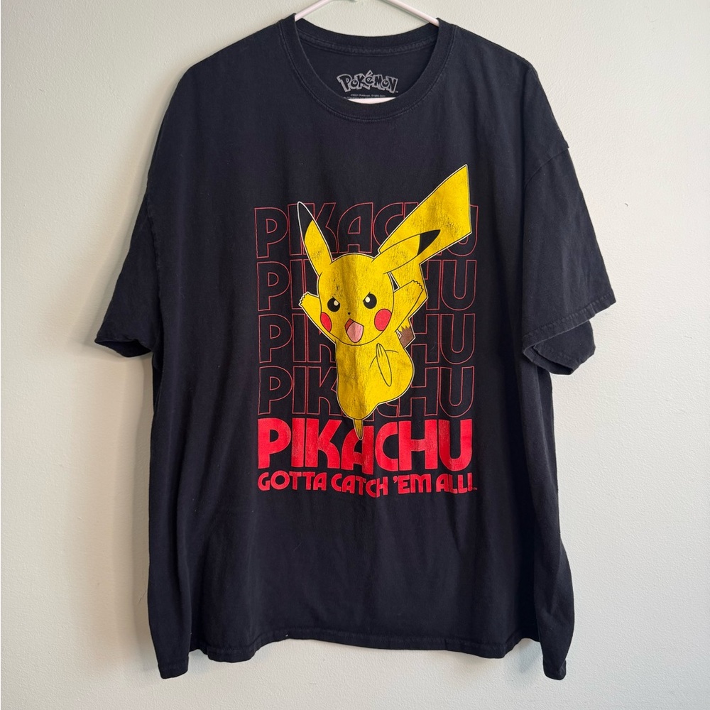 Pikachu Graphic T-Shirt (2XL)
